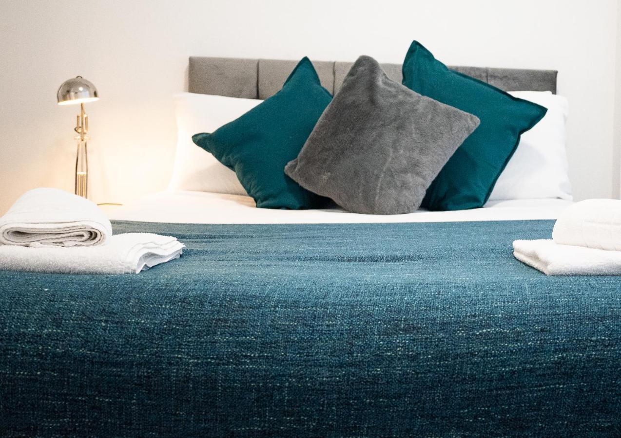 Elmo River Studios - 6 En-Suites In Wallasey - Easy Parking - Short And Long Stays Welcome Екстериор снимка