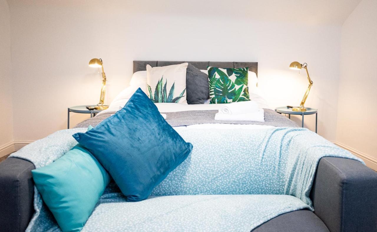 Elmo River Studios - 6 En-Suites In Wallasey - Easy Parking - Short And Long Stays Welcome Екстериор снимка